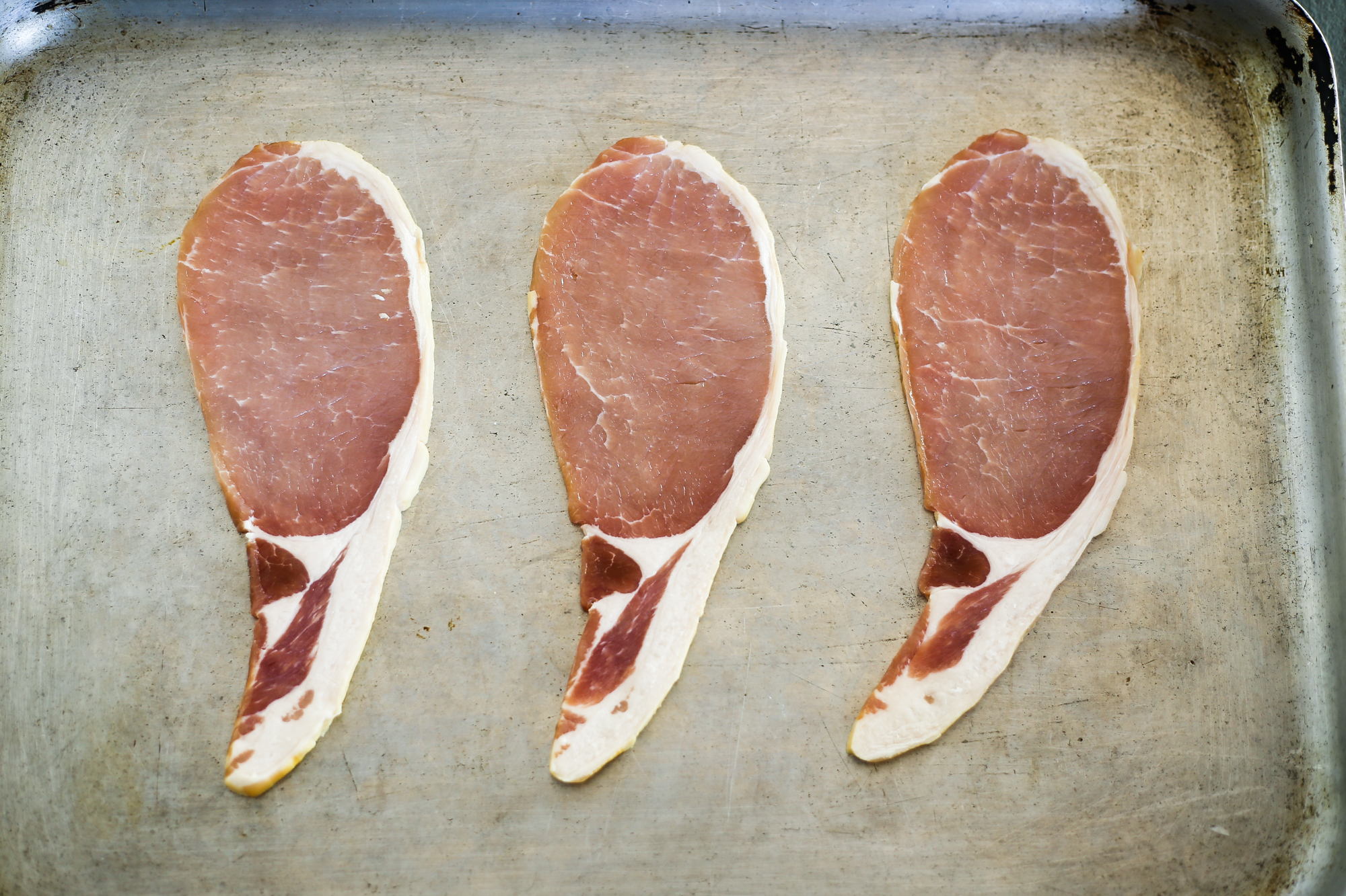 Smoked back bacon slices
