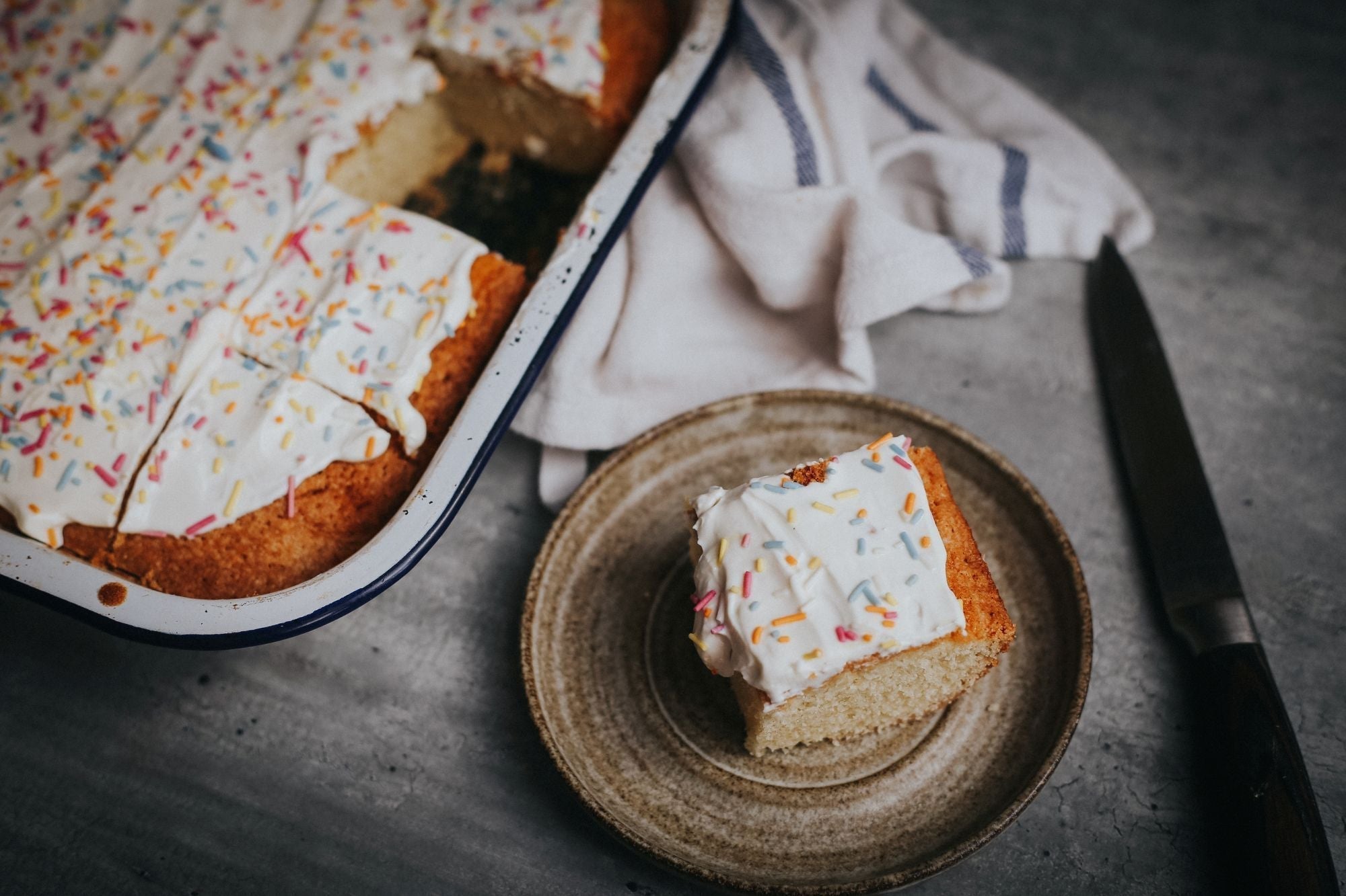 Easy Tray-Bake Sponge Cake