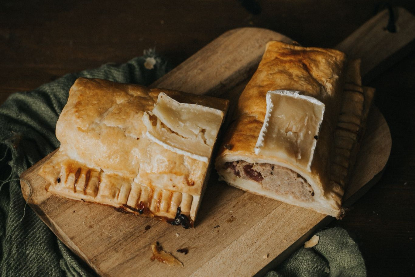 Greendale Cranberry & Brie Sausage Roll