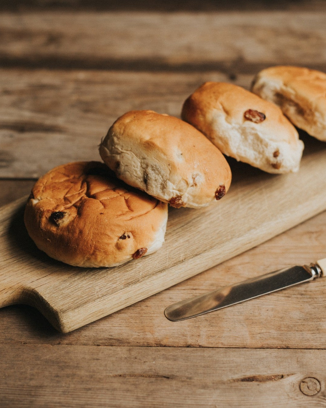 Crusty Cob Sultana Teacakes