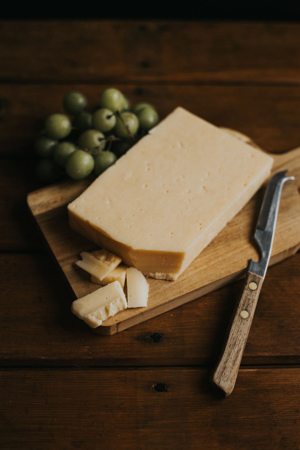 Hawkridge Farmhouse Mild Cheddar Cheese