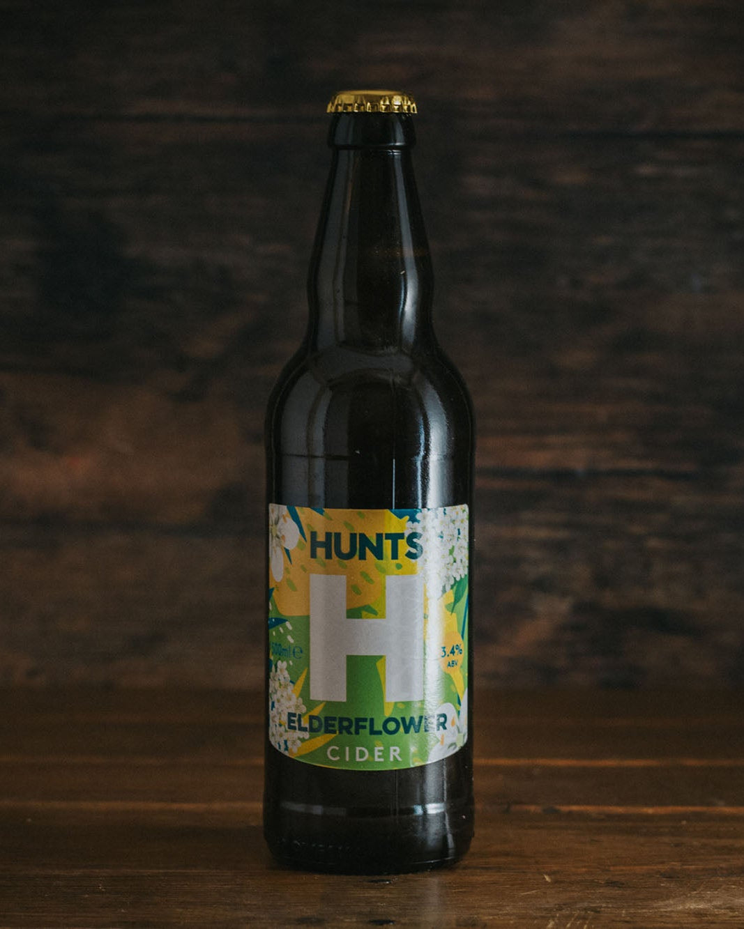 A 500ml bottle of Hunts Elderflower Cider.