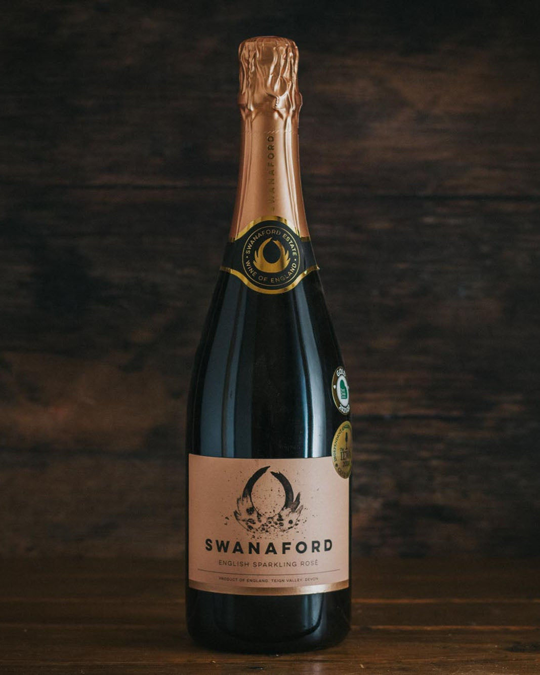 A bottle of Swanaford English Sparkling Rosé.