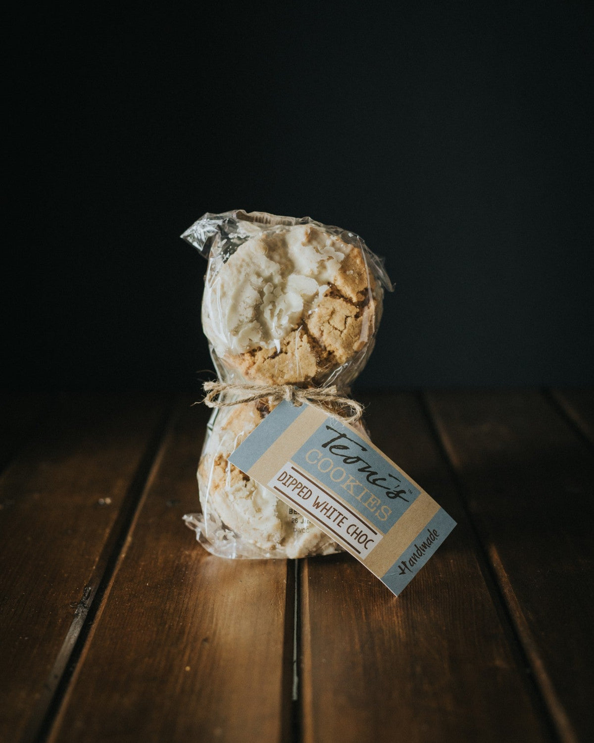 Teonis Dipped White Chocolate Chip Oat Crunch Cookies